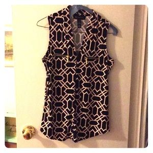 Sleeveless top, made out of polyester / spandex